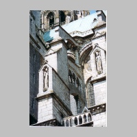 Chartres, 18, Langhaus Strebewerk von SO, Foto Heinz Theuerkauf.jpg